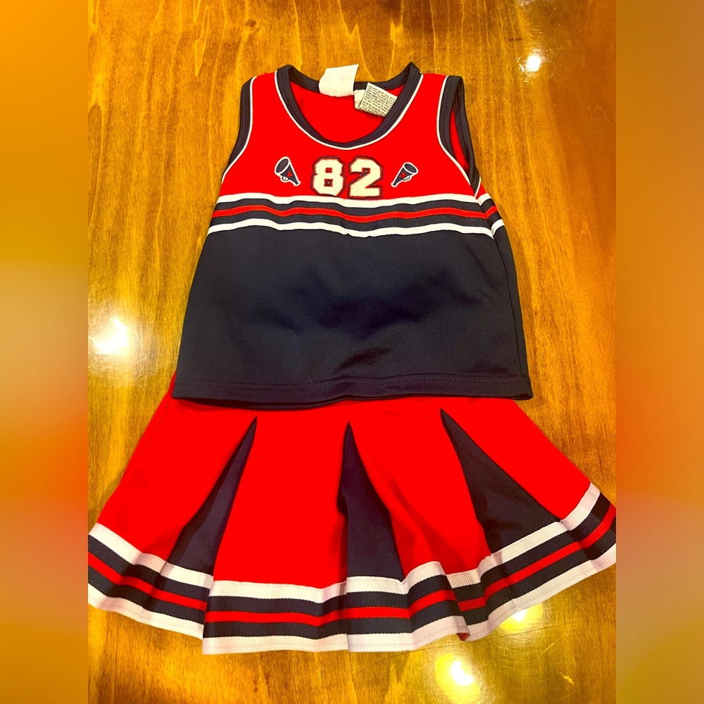 Girls Cheerleader Halloween Costume size 4T.